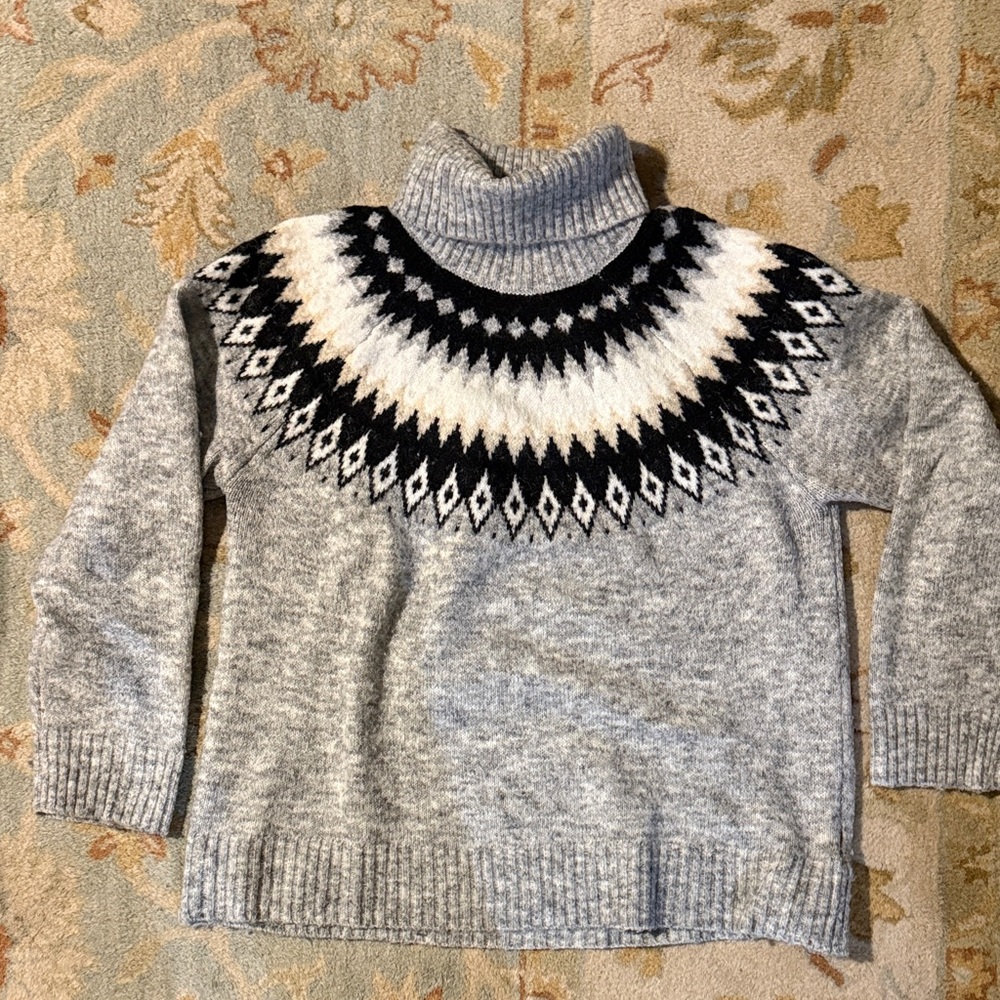 Chic Gray and Black Women's Turtleneck Sweater